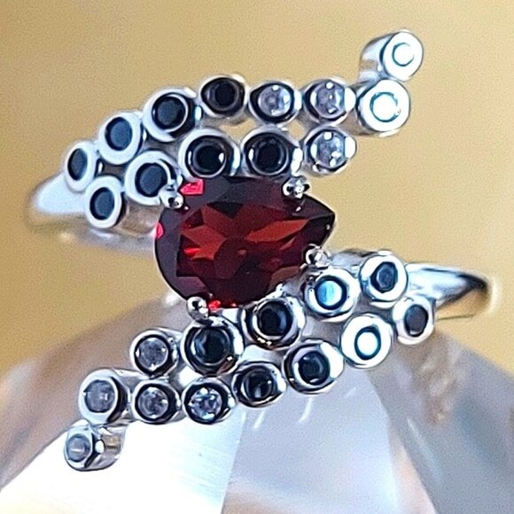 Natural Mozambique Garnet 7x5mm, Spinel & Cz 925 Sterling Silver Ring - Picture 1 of 5